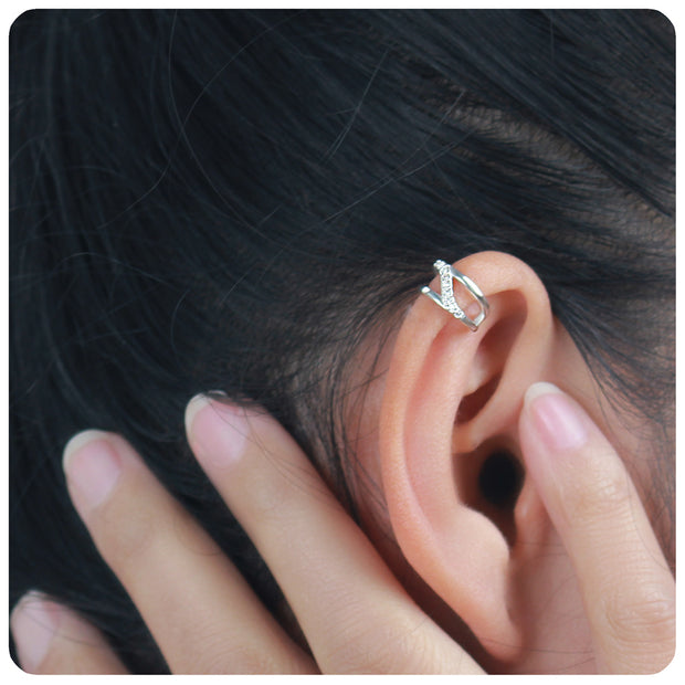 Crossover Pavé Ear Cuff EC-1149