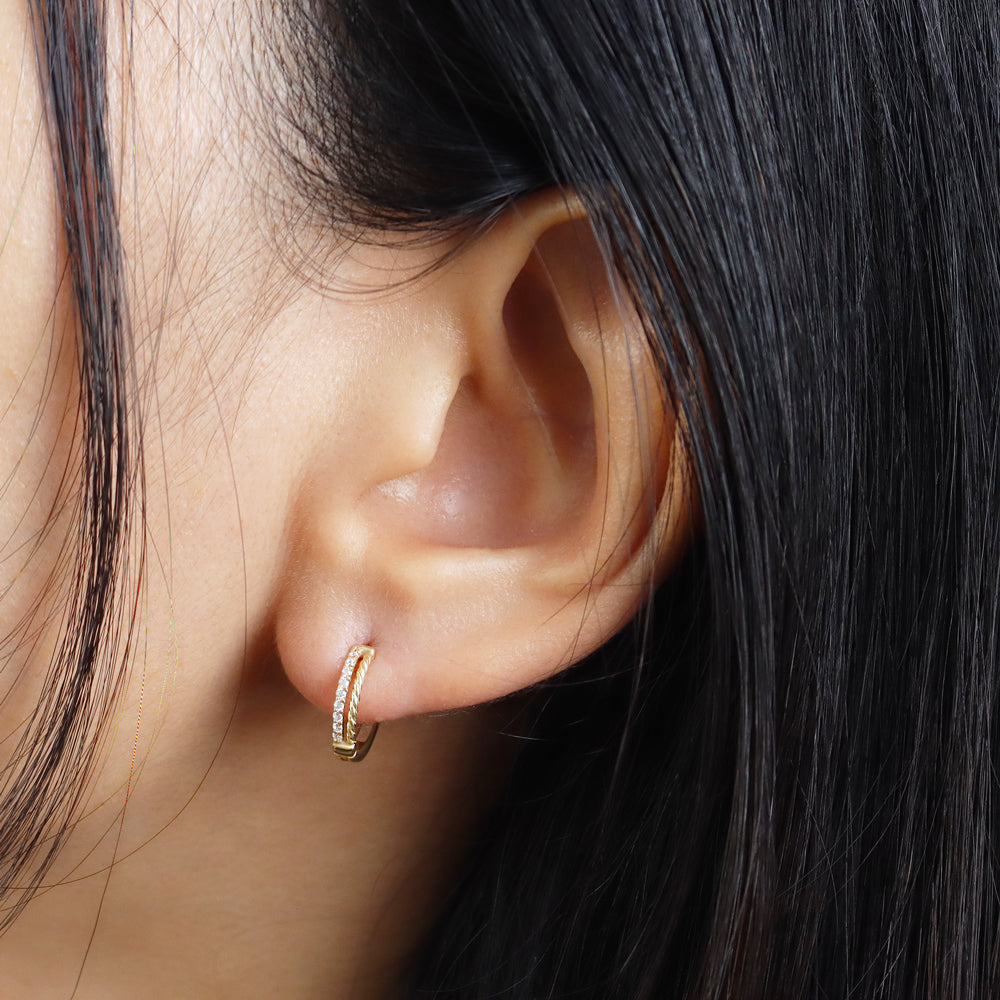 Twist Shine Hoop Earring HO-2834