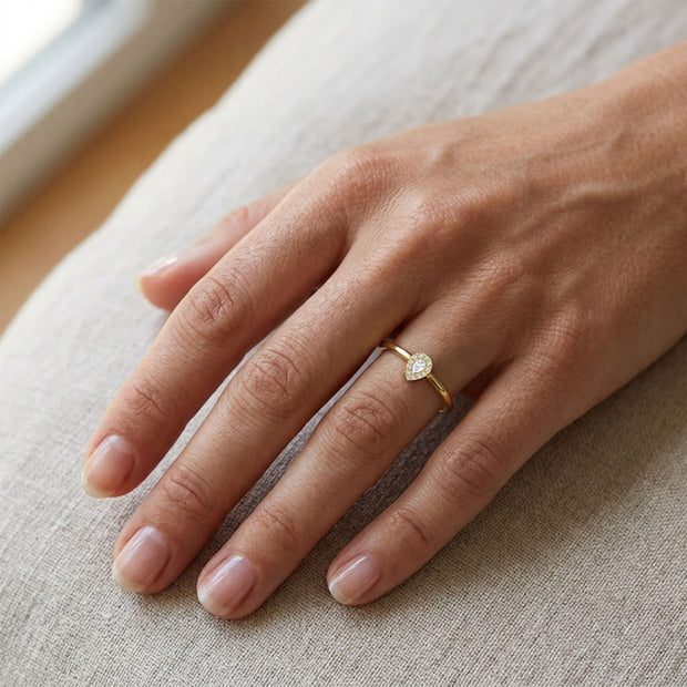 Crystal Teardrop Silver Ring NSR-2928