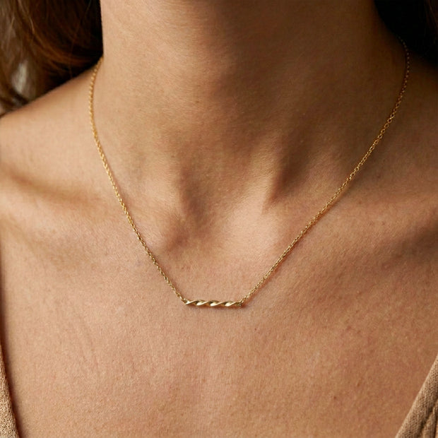Twisted Wave Bar Necklace SPE-2053