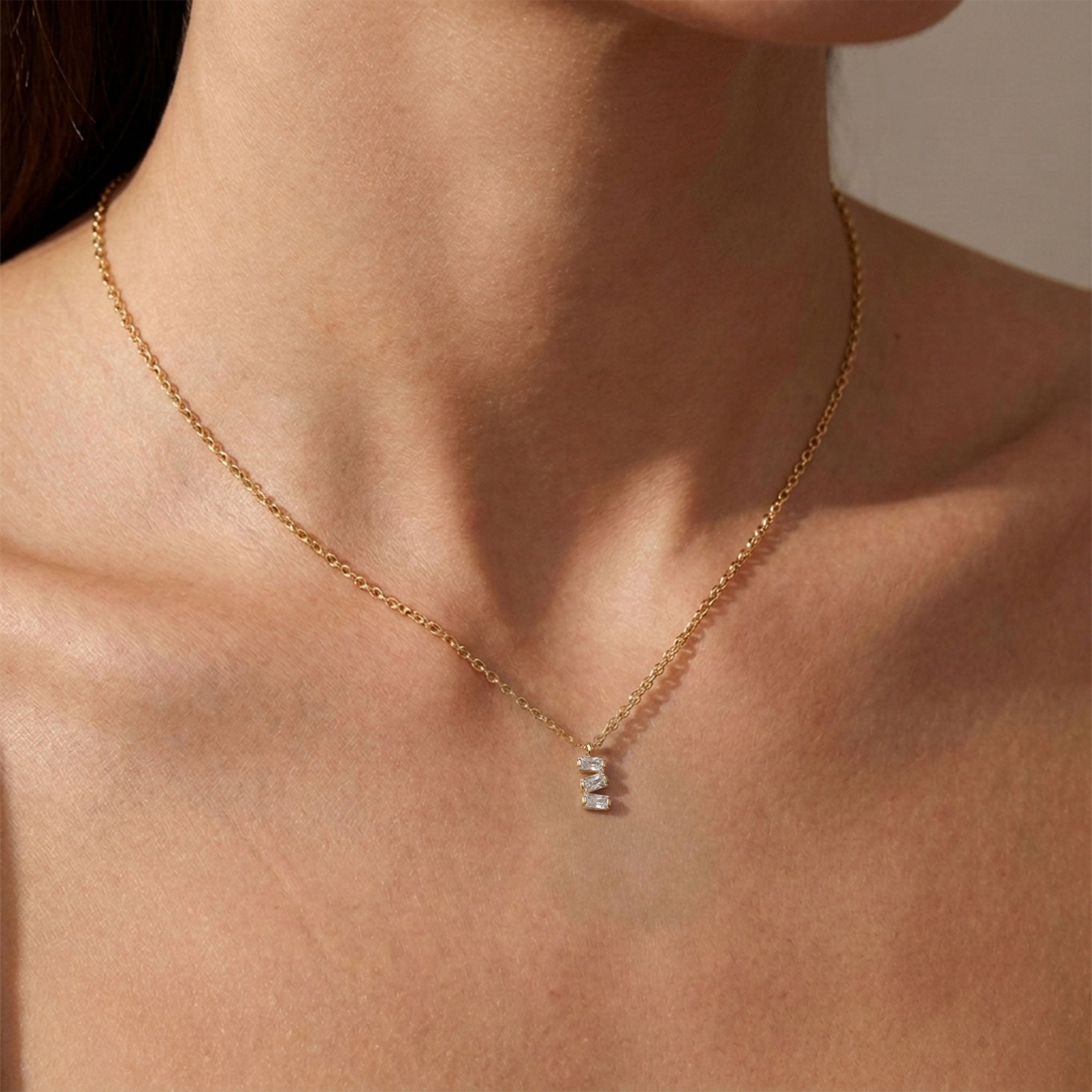 Three Crystal Shaped Necklace SPE-5246