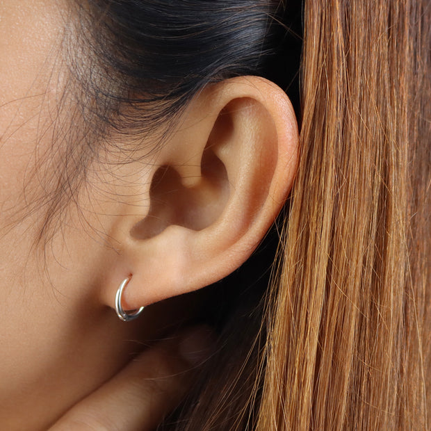 Plain Huggies Earring STHG-122