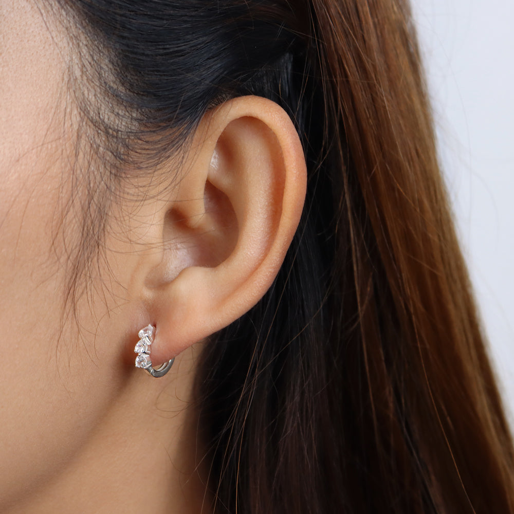 Three Heart Huggies Earring STHG-130