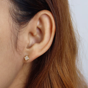 Mother of Pearl Clover Stud Earring STS-7232
