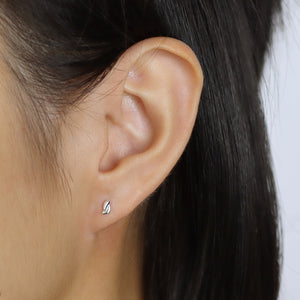 Minimal Swirl Stud Earring STS-7278