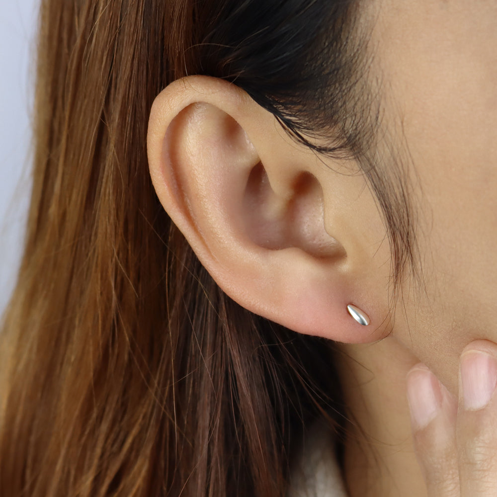 Dainty Raindrop Stud Earrings STS-7330